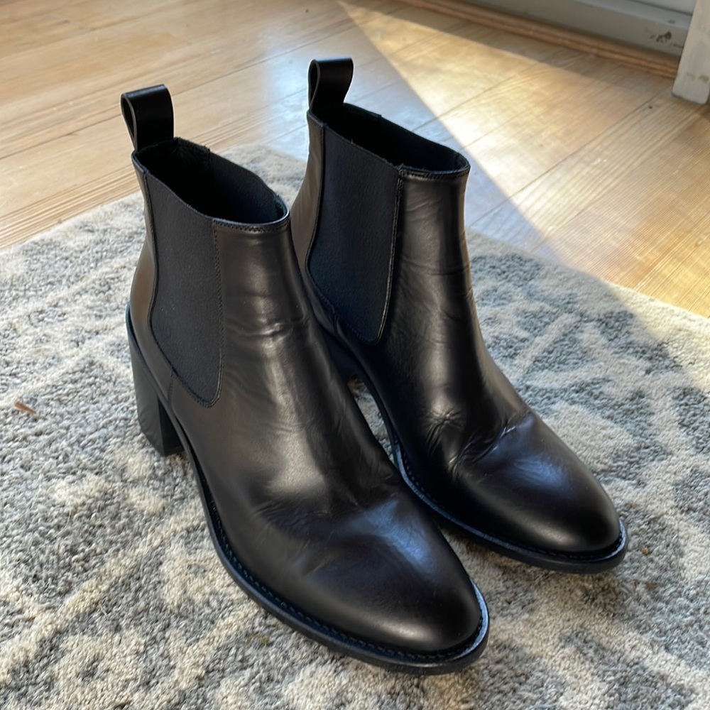Jenni Kayne Leather Heeled Chelsea Boot size 36 (womens 6) NWOB